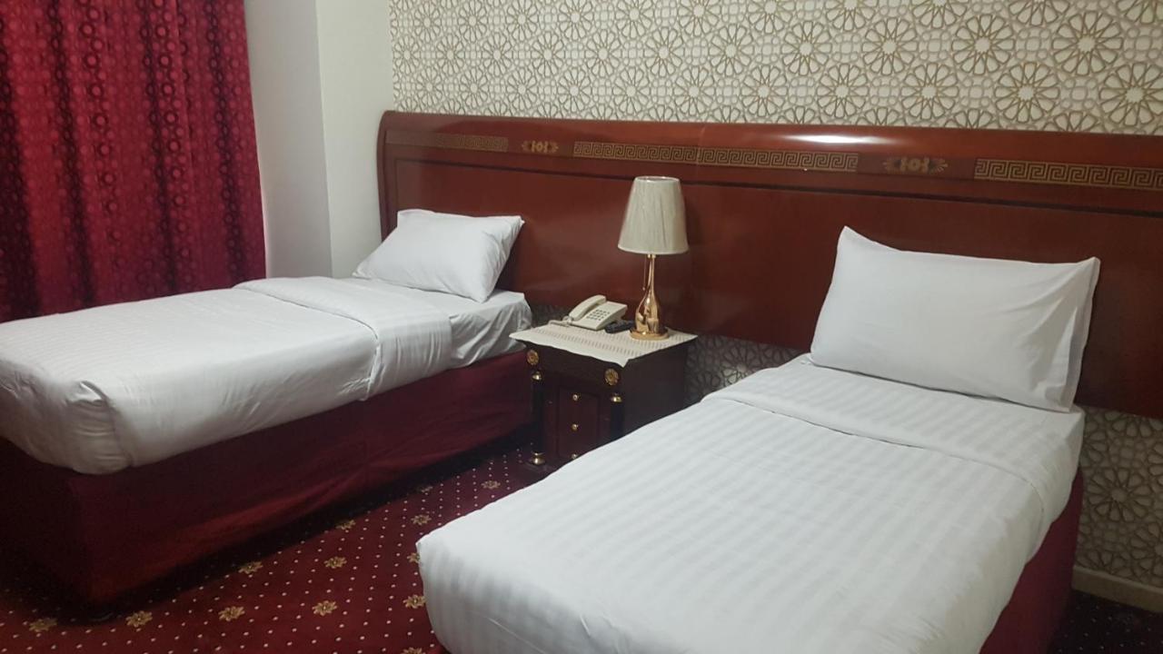 Karam Taibah Almasi Hotel Medina Bagian luar foto